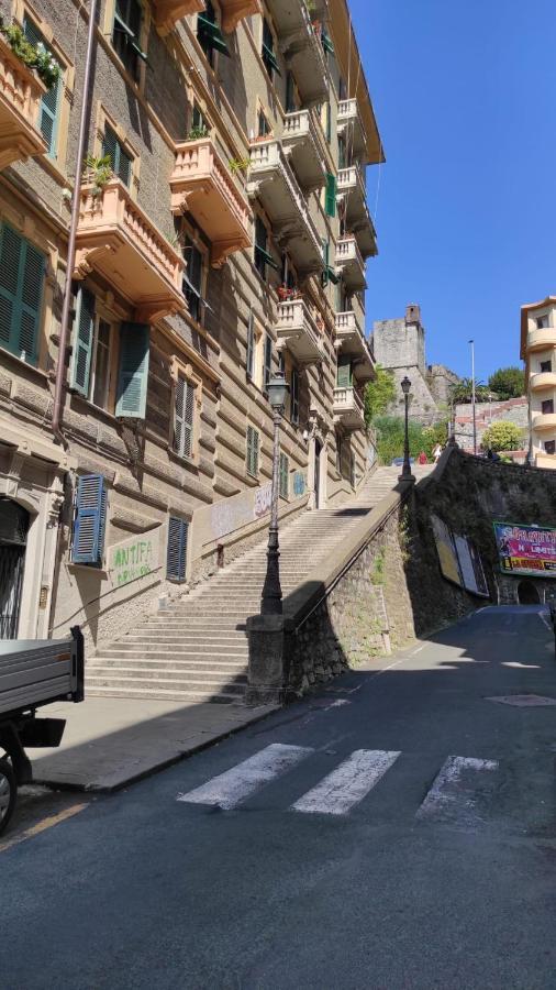 Dal Castello Alle 5Terre La Spezia Bagian luar foto